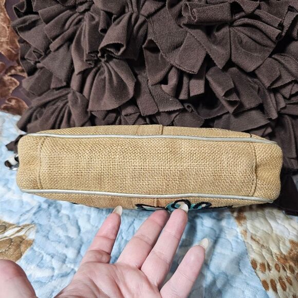 2005 Vintage Y2K Coach Demi Shoulder Bag Purse in Wicker with Rhinestone Bee - Picture 6 of 8